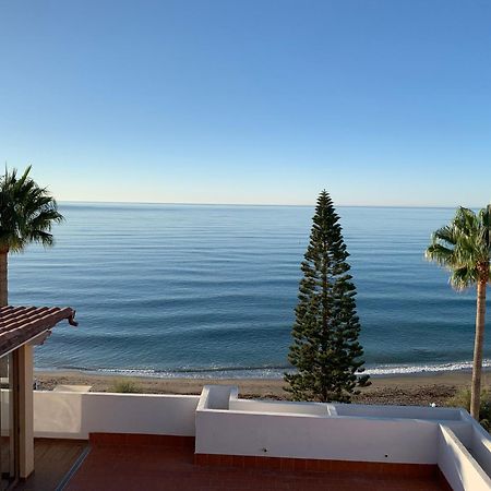 Penthouse On The Beachfront Estepona Eksteriør billede