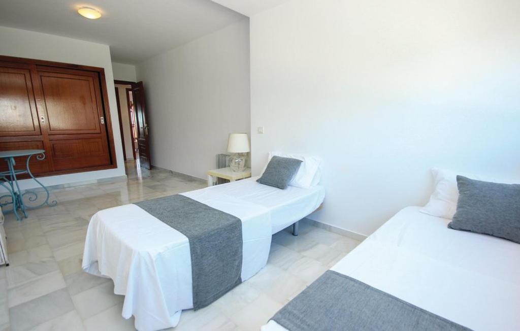Penthouse On The Beachfront Estepona Eksteriør billede